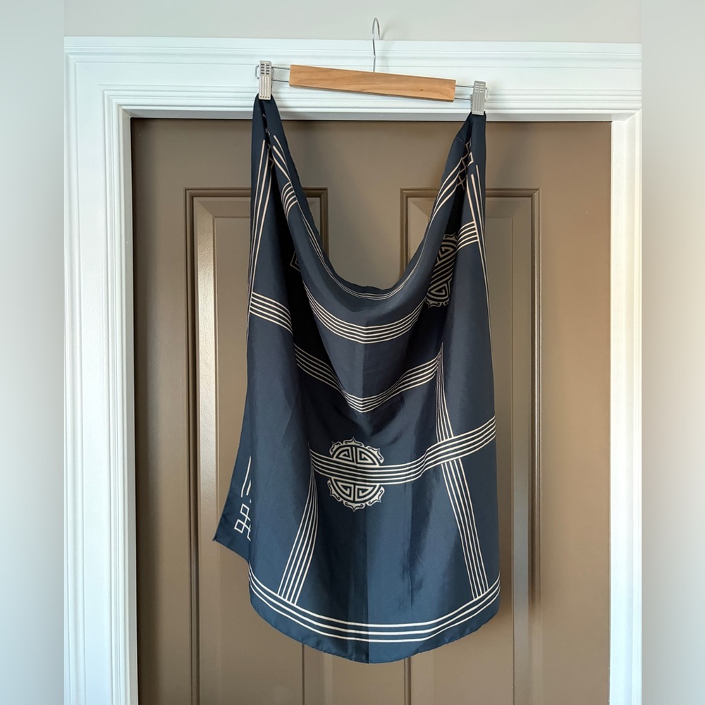 Kimchi Blue Geometric Navy and White Scarf